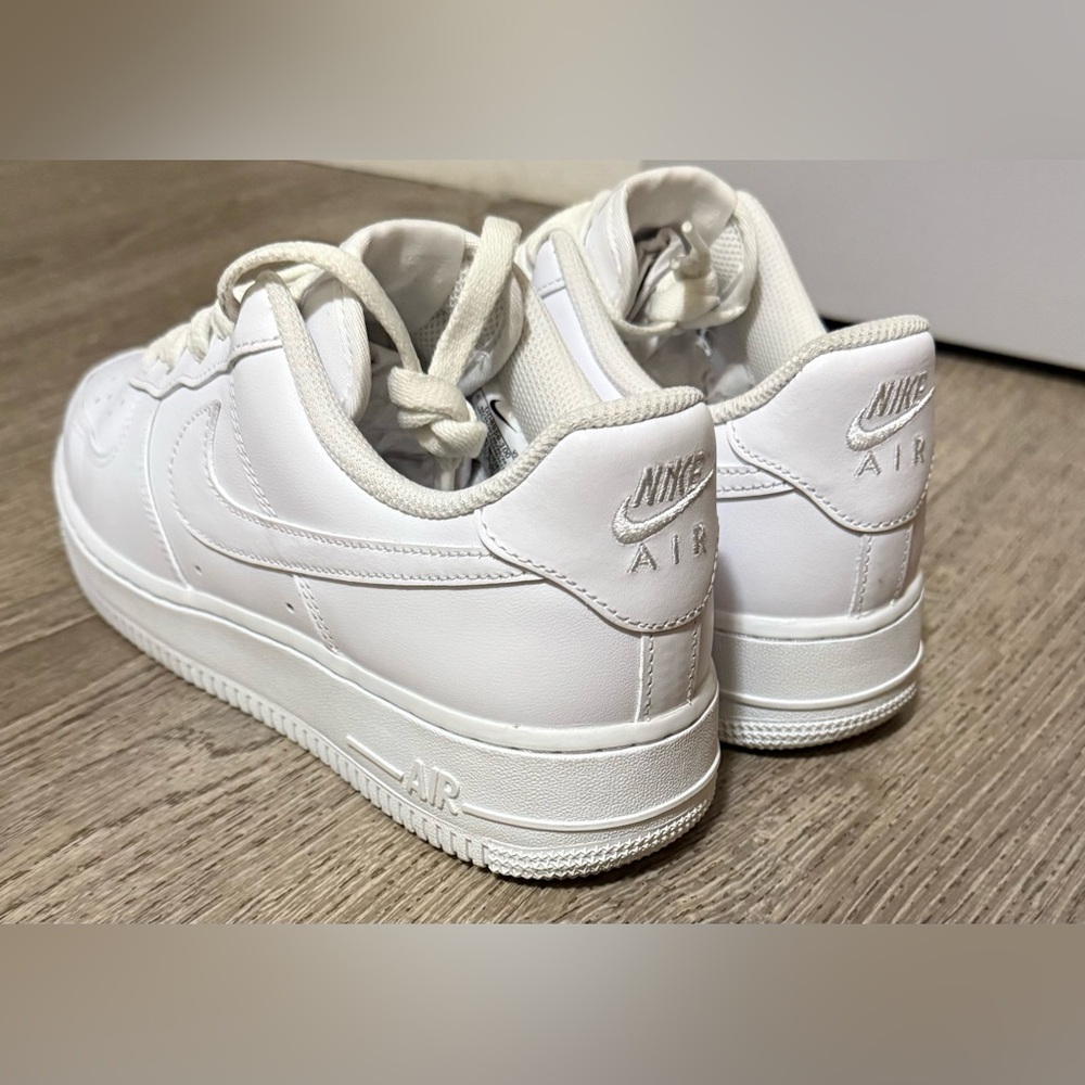 Nike Air Force 1 Low Triple White Sneakers | Women’s Size 9 Classic Clean Kicks - Picture 5 of 9